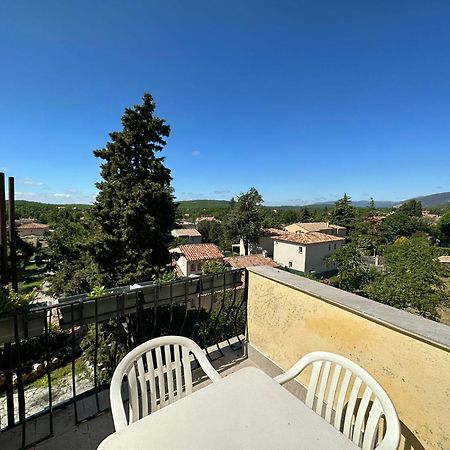 Готель Logis Le Relais Imperial Saint-Vallier-de-Thiey Екстер'єр фото