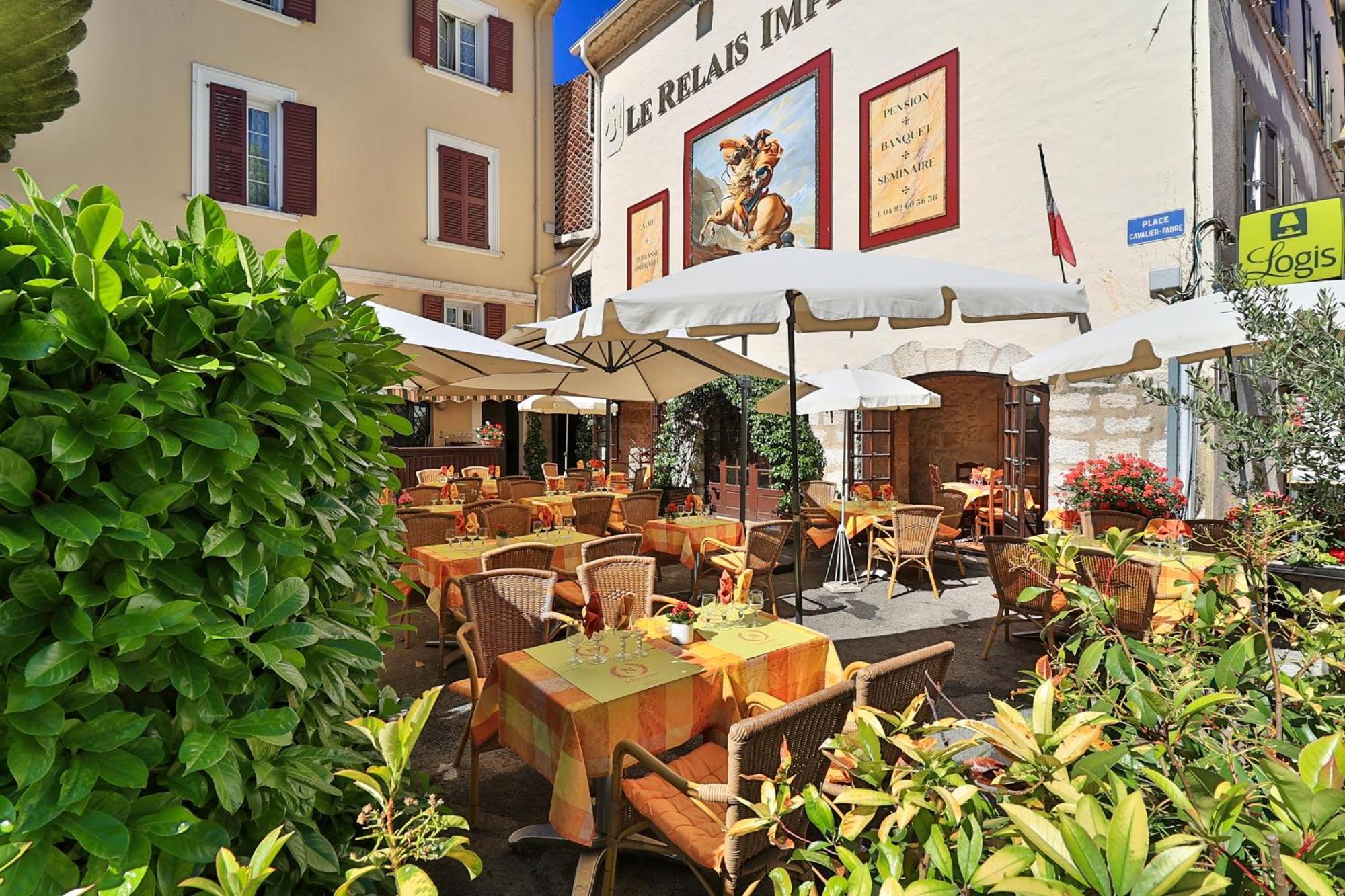 Готель Logis Le Relais Imperial Saint-Vallier-de-Thiey Екстер'єр фото