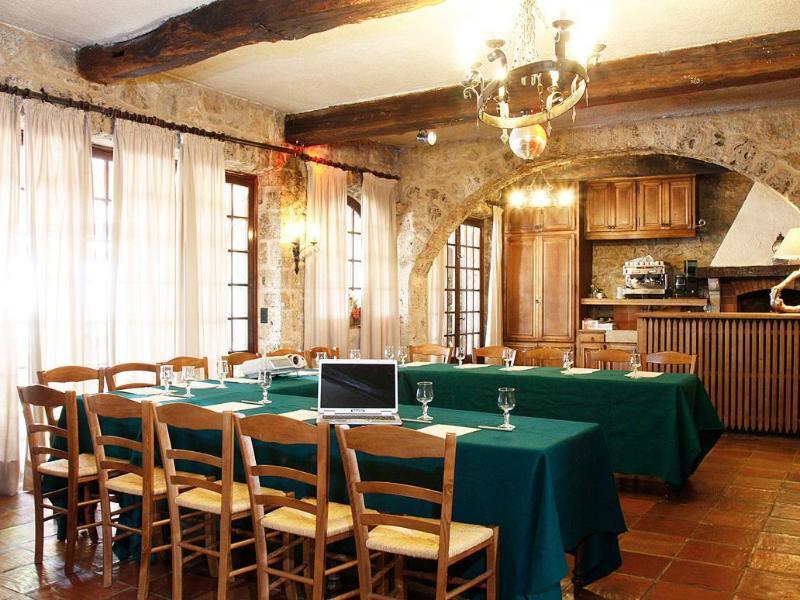 Готель Logis Le Relais Imperial Saint-Vallier-de-Thiey Екстер'єр фото